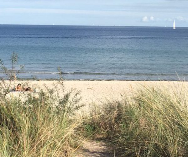 Bademantelgang der Ostsee-Therme zum Strand Bademantelgang der Ostsee-Therme zum Strand