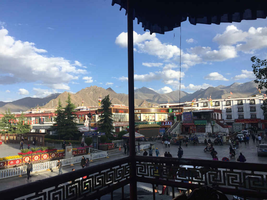 Blick auf die Stadt Lhasa