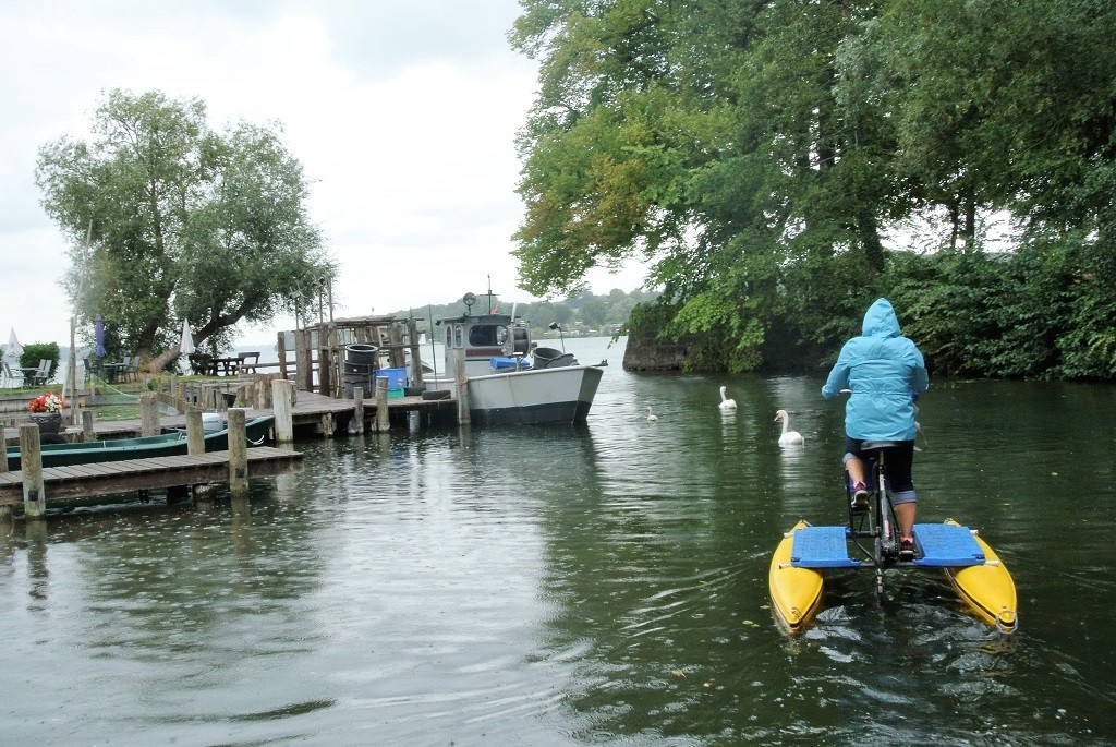 HydroBike Tour auf dem Wasser