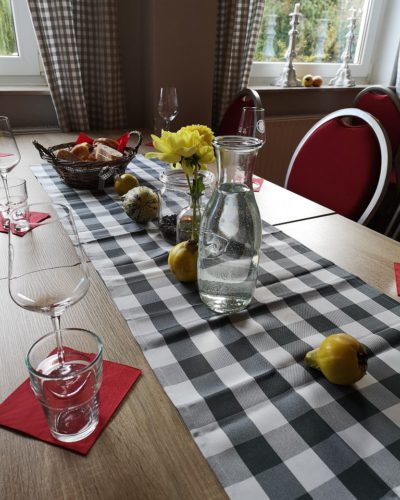 Los geht die Weinprobe Los geht die Weinprobe
