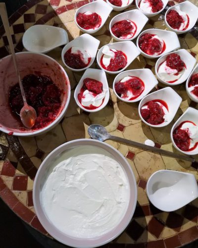 Quark-Schälchen mit Himbeere Quark-Schälchen mit Himbeere