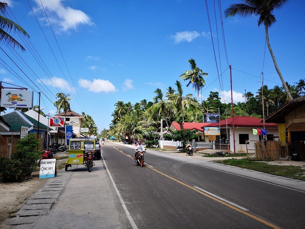 Straße und Häuser auf der Insel