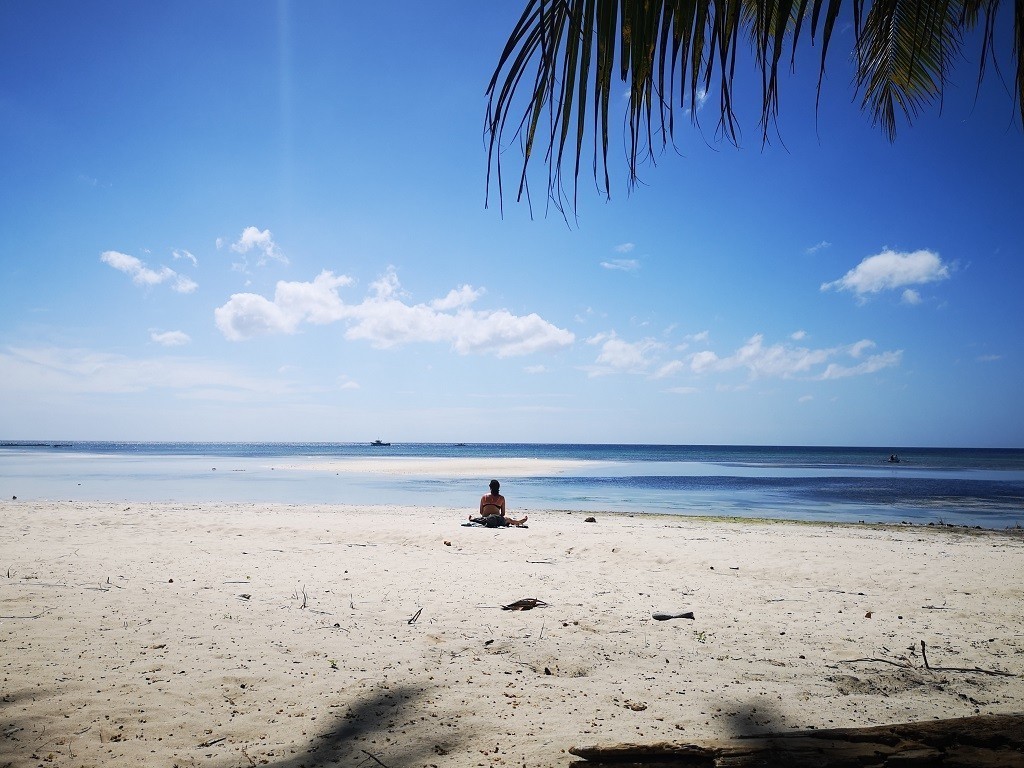 Am Strand sitzen