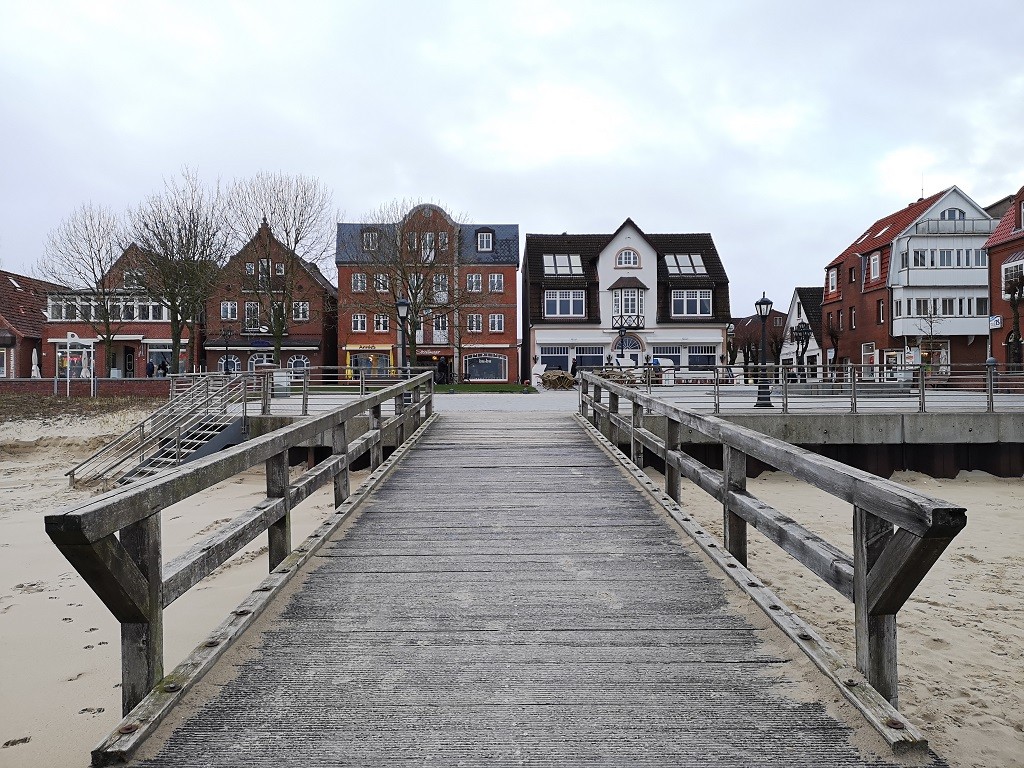 Kurpromenade und Seebrücke Föhr