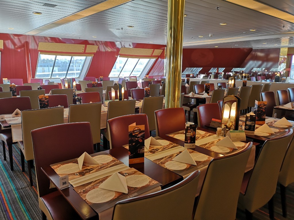 Restaurant auf dem Schiff nach Stockholm