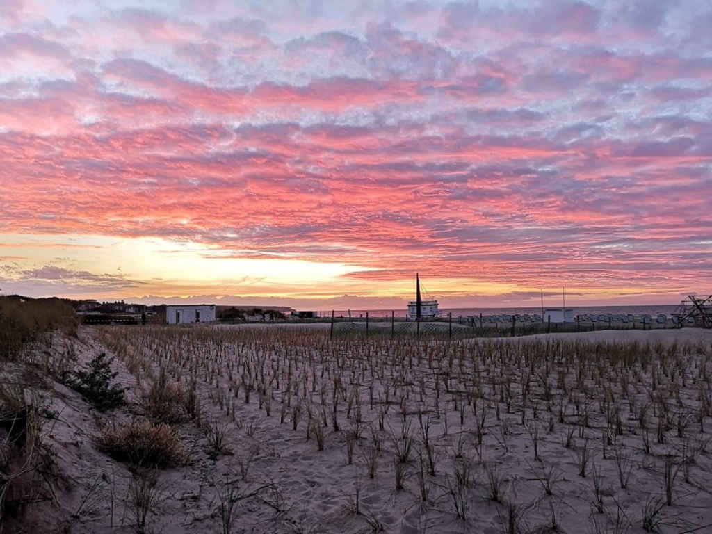 Ostseetipps in Mecklenburg-Vorpommern - Sonnenuntergang Warnemünde