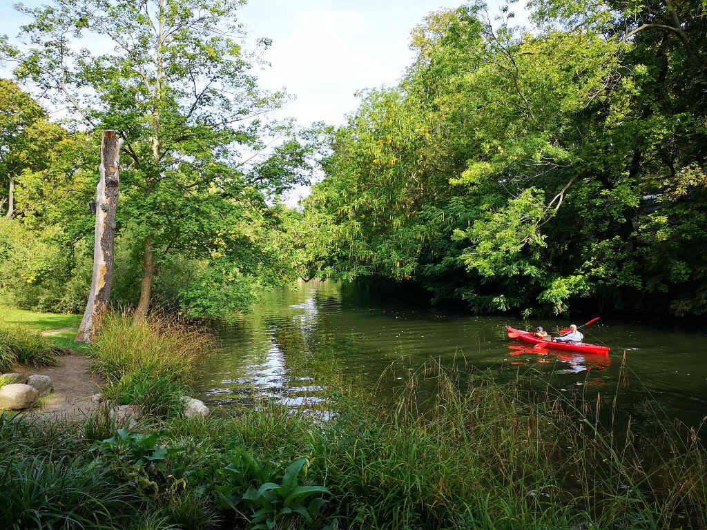 Braunschweig Sehenswürdigkeiten - Kanutour entlang der Oker