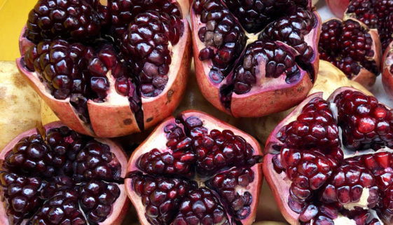 Bei einer Fastenkur Obst und Gemüse - Granatapfel