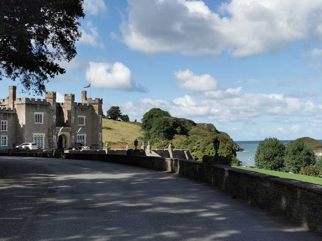 Südengland Sehenswürdigkeiten: Watermouth Castle England Sehenswürdigkeiten Watermouth Schloss