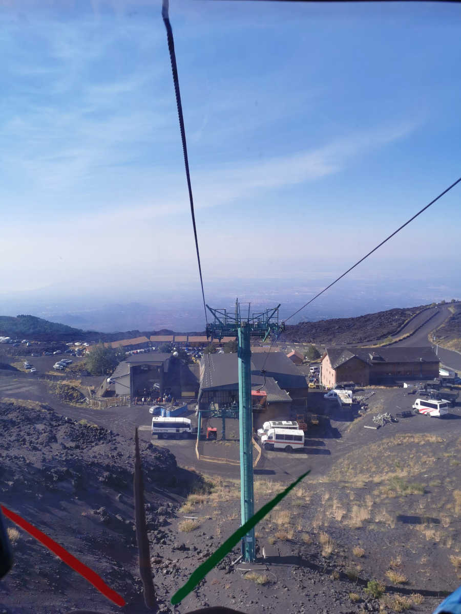 Mit der Seilbahn auf den Ätna Mit der Seilbahn auf den Ätna