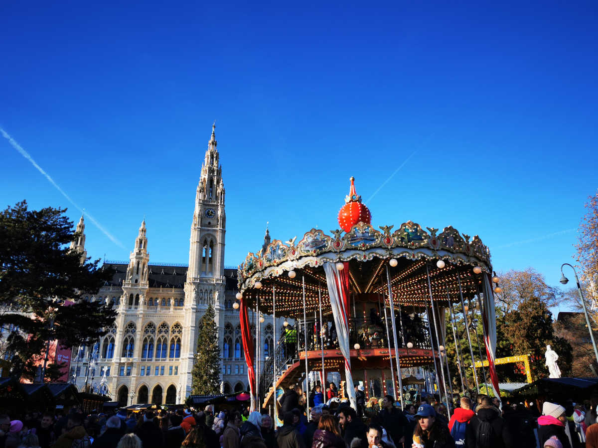 Weihnachtsmarkt am Rathaus